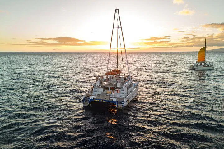 Waikiki Sunset Cruise: Unforgettable Underwater Views & Coastal Bliss