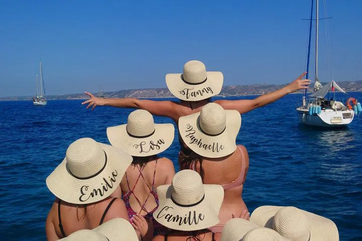 Discover Marseille's Hidden Gems: Boat Tour to Blue Coast Coves