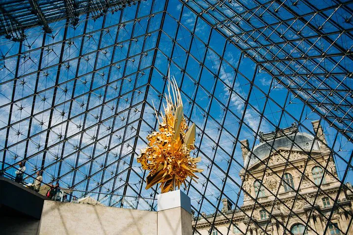 Paris in a Day: Private Tour with Airport Pickup