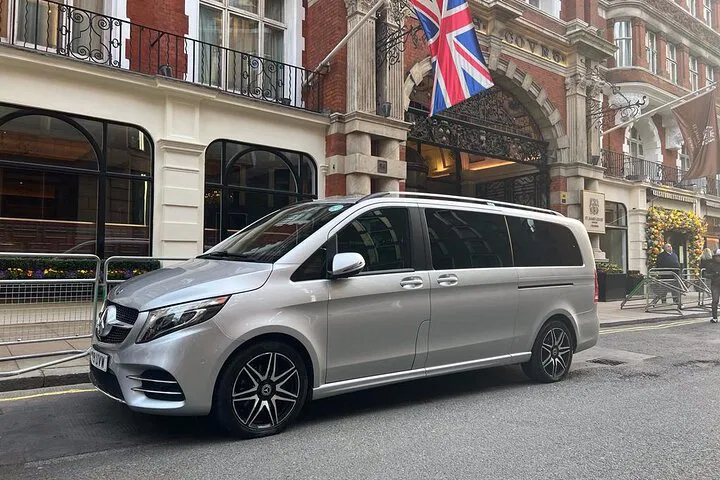 Luxury Private Transfer: London to Portsmouth Cruise Terminal