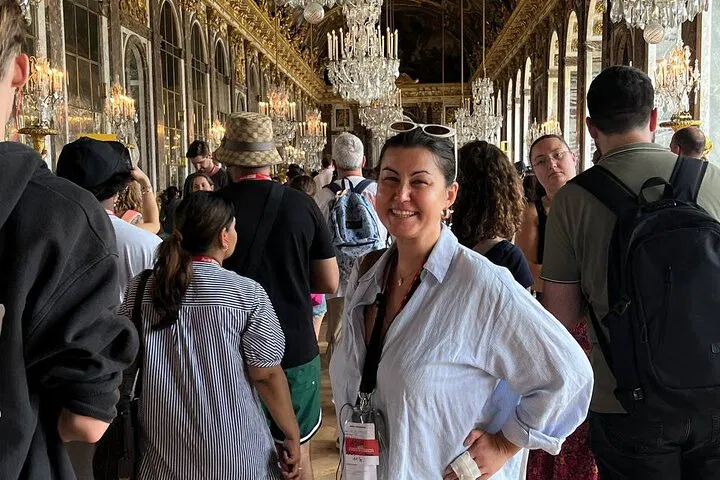 Versailles VIP Tour: Skip-the-Line Palace & Gardens