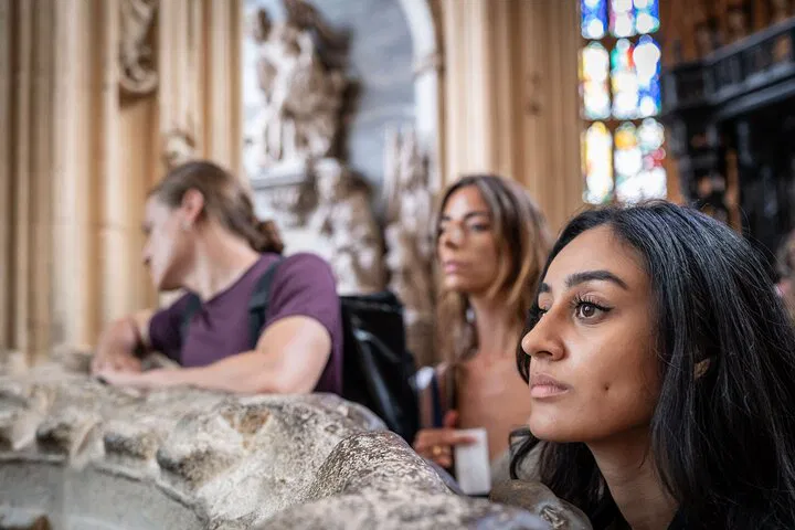 Royal History Unveiled: Westminster Abbey, War Rooms & Iconic London Walk