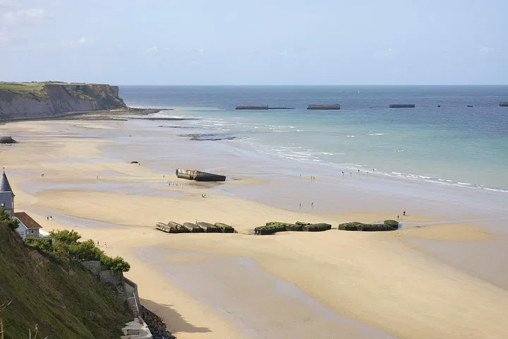 Normandy D-Day Beaches Private Tour from Paris Hotel