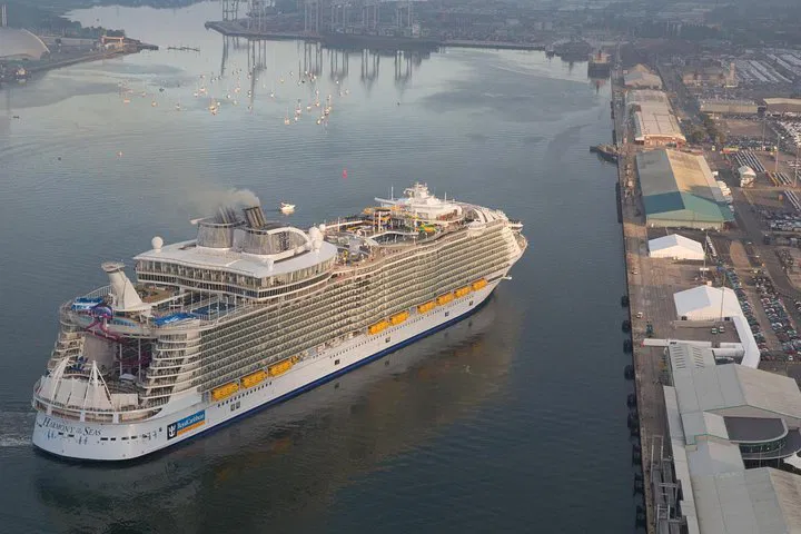 Stress-Free Southampton to Gatwick Transfer: Private Cruise Terminal Service