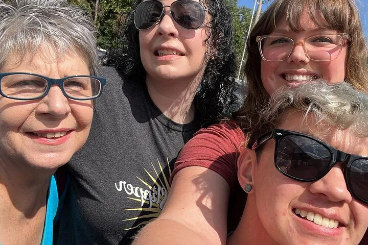 Unleash Lancaster's Secrets: An Interactive Scavenger Hunt Adventure!