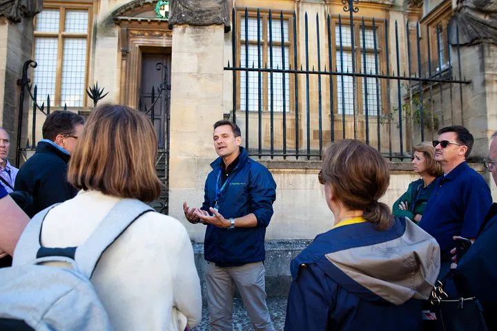 Oxford Private Walking Tour with University Alumni