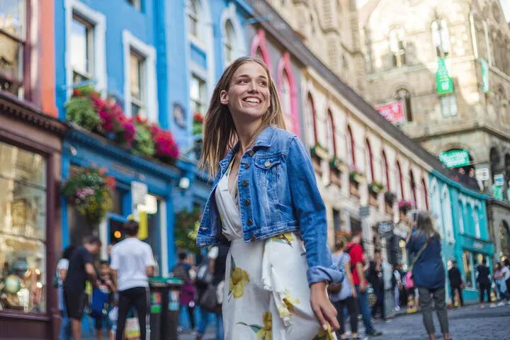 Edinburgh's Whiskey Walks: A Spirited History & Tasting Tour