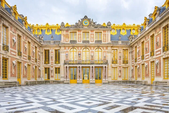 Versailles Palace: Gardens & Palace Guided Tour