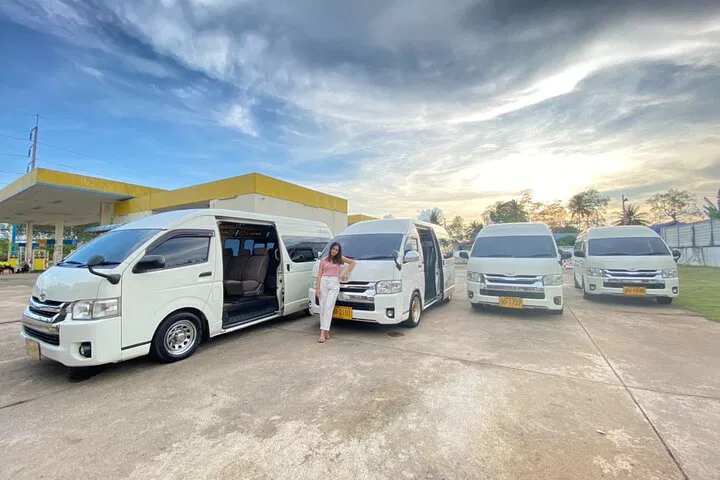 Stress-Free Transfers: Khao Lak to Koh Lanta Private Ride