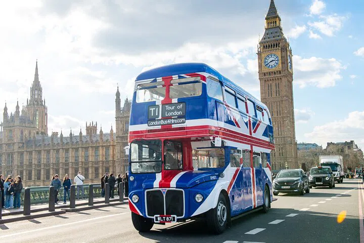 London's Afternoon Tea Bus Tour: Sip & Sightsee!