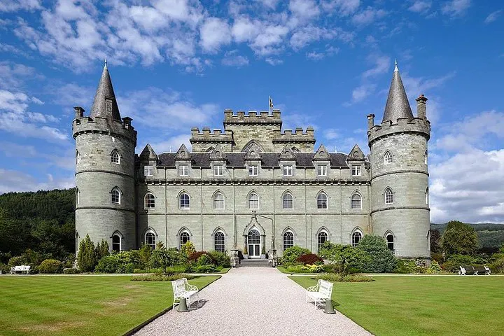 Inveraray Castle & Loch Lomond: History & Beauty!