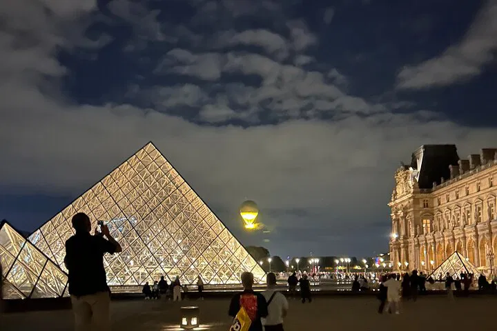 Louvre Museum: Skip the Line & Immerse Yourself in Art History