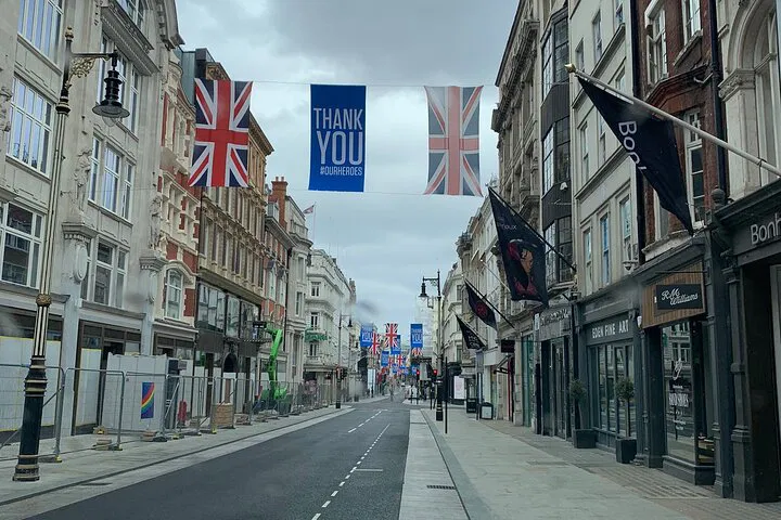 Uncover London's Majesty: A Personalized Historical Journey