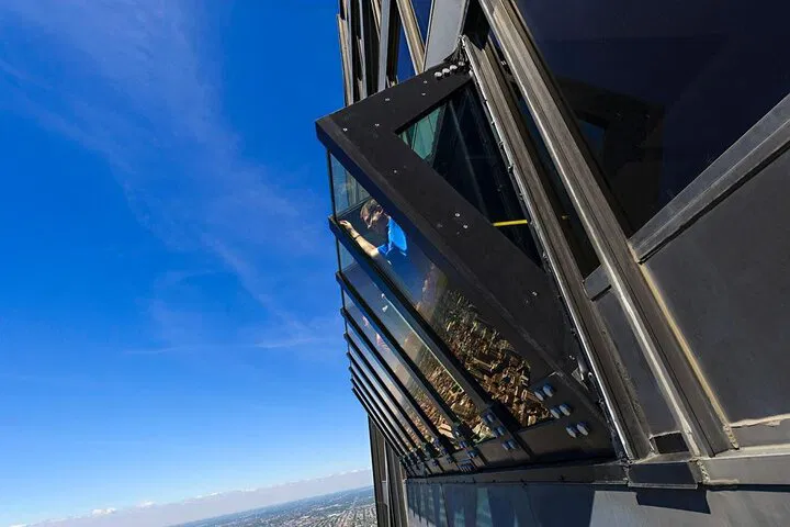LA to Chicago Bus Tour: 8-Day Adventure via Vegas & Parks