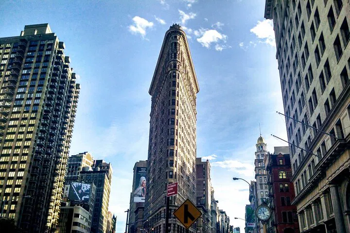 Flatiron Time Quest: Unearth NYC History in a Thrilling Mobile Adventure!