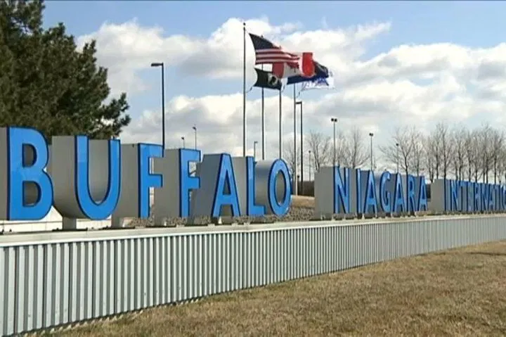 Stress-Free Buffalo Airport to Niagara Falls Private Transfer