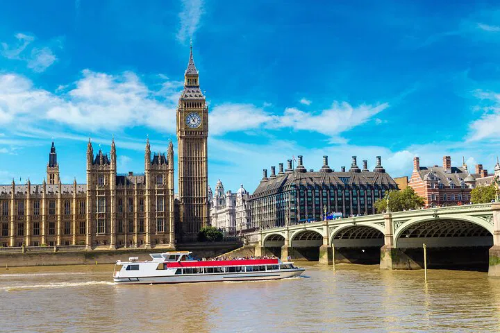 Explore London's Iconic Landmarks: A Walking Tour & Thames Cruise Combo