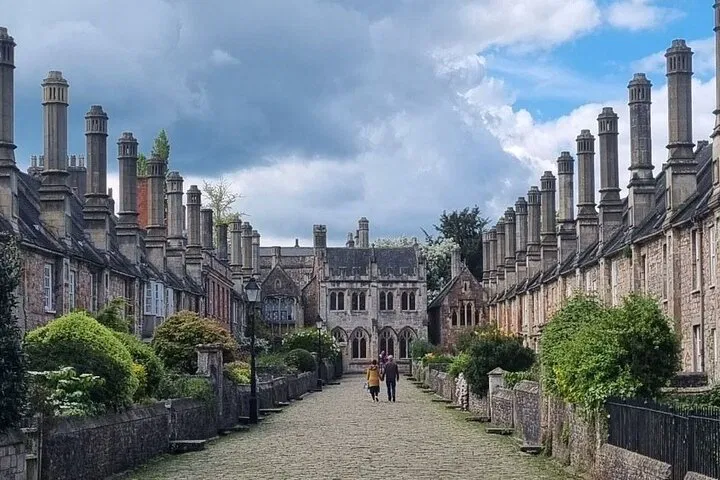 Wells: Self-Guided Cathedral & Cloisters Walking Tour