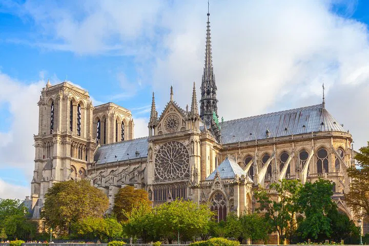 Paris: Sainte Chapelle, Conciergerie & Notre Dame Tour