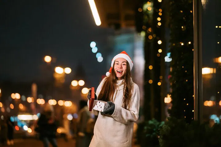 Holiday Magic in LA: Festive Christmas Walking Tour