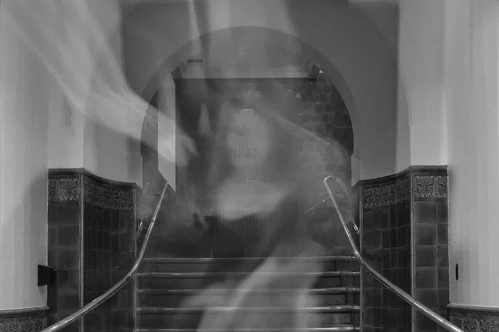 London Ghost Walking Tour: Haunted History & Spooky Tales