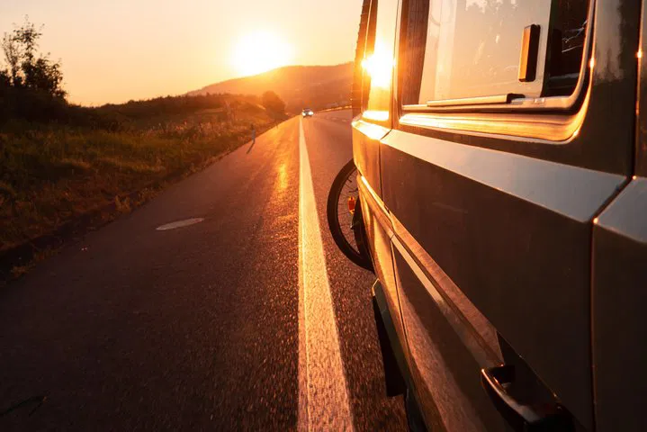 Stress-Free JFK: Private Arrival Transfer to Your Manhattan Hotel