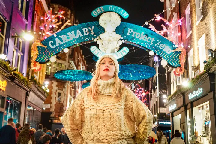 Capture London's Christmas Magic: A Legendary Photoshoot Experience