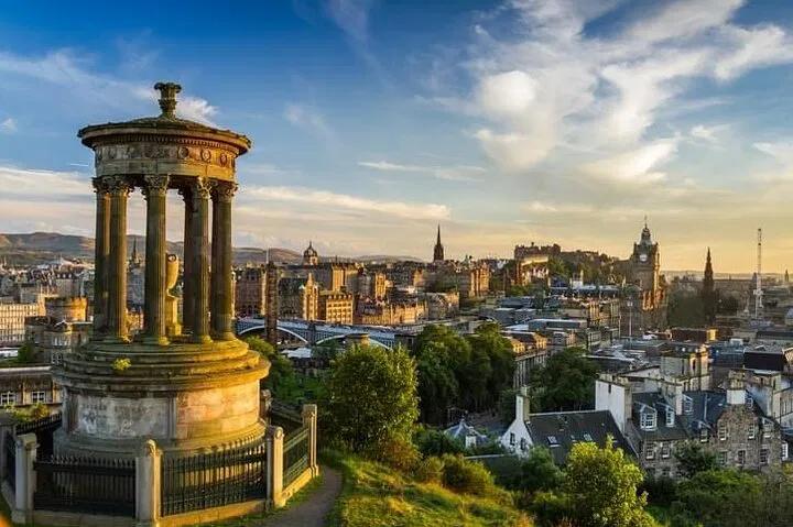 Edinburgh Private City Tour: Premier Black Cab Ride