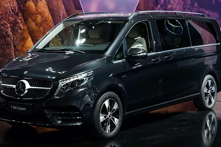 Stress-Free Grenoble to Zermatt Private Transfer: Luxury & Comfort Awaits!