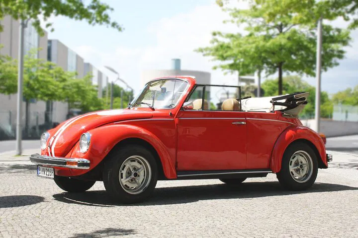 Berlin's Beetle Convertible Tour: A Classic Discovery!