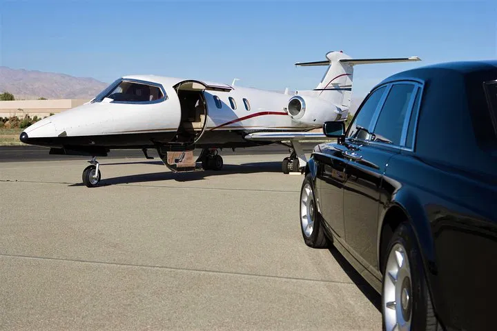 Effortless Paris Transfers: Private Airport & Disneyland Shuttle