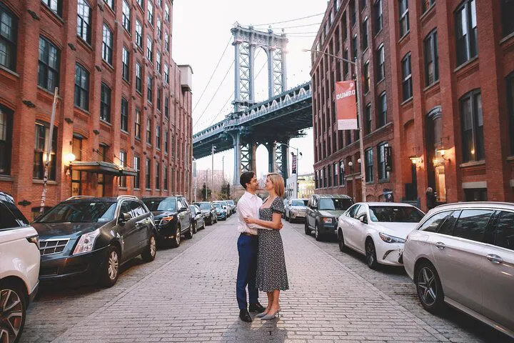 Capture Your New York Memories: Private Photographer Tour
