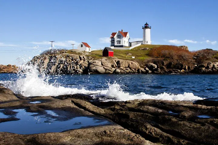 Coastal Maine Beckons: A Luxurious Private Day Trip from Boston