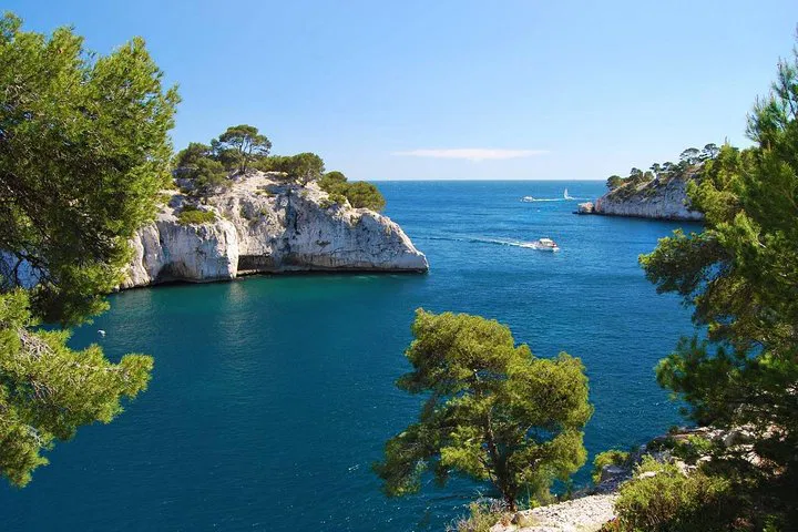 Effortless Marseille Airport Transfers: Private, Punctual & Professional