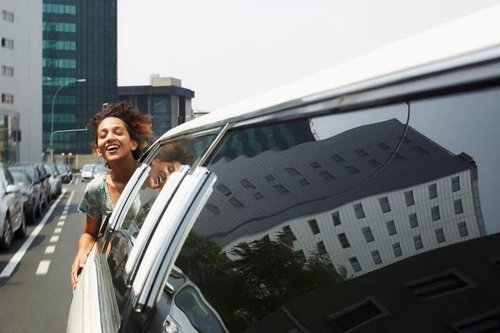 Luxury Airport Transfers: NYC Hotels to Airports in Style!