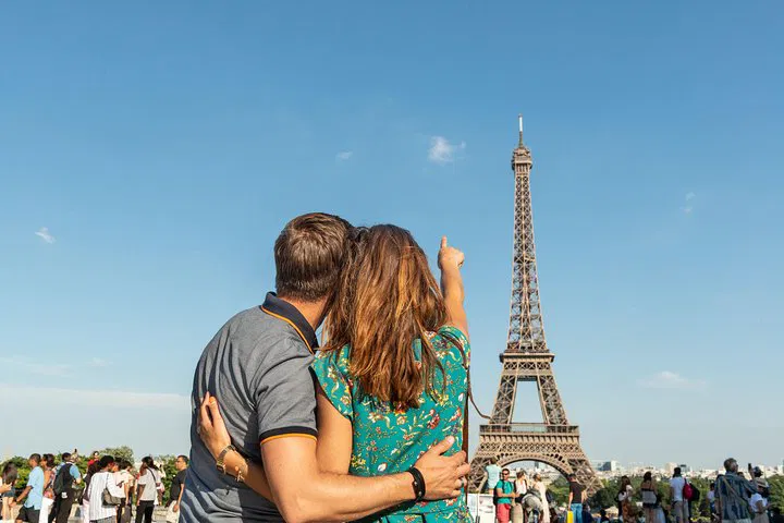 Parisian Nights: Eiffel Tower Dinner & Seine River Cruise