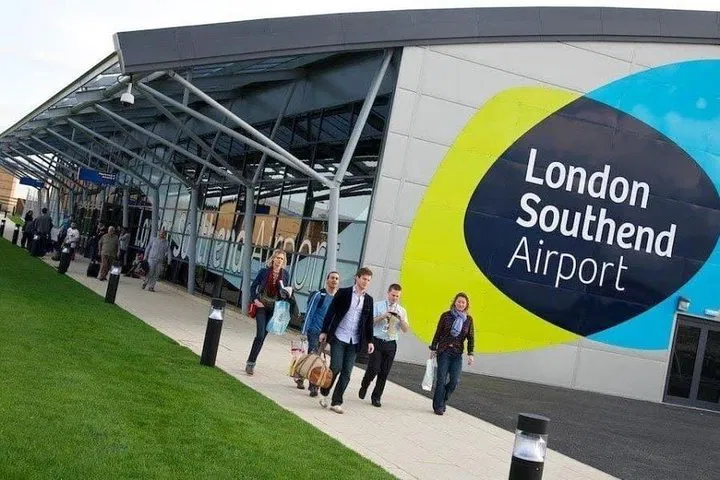 Stress-Free Southend Airport Transfer: Private Hotel to Airport Service