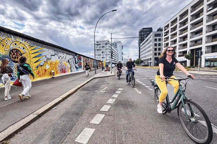Kreuzberg Bike Tour: Explore Berlin's Alternative Side