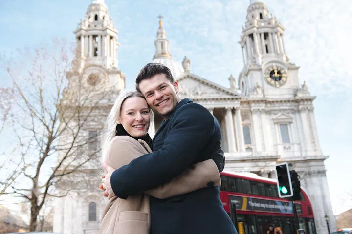 Iconic London: Capture Stunning Photos at St. Paul's & Millennium Bridge