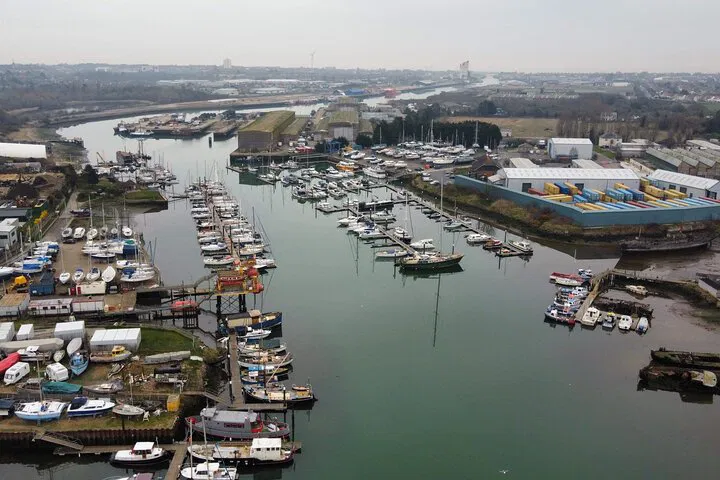 Lowestoft Harbour Unveiled: A Coastal History & Vessel Voyage