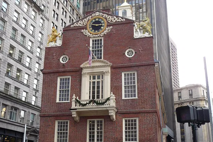 Discover Boston's Charm: A Personalized Sightseeing Driving Tour