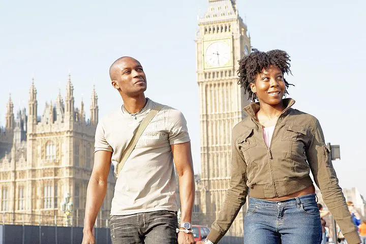 Unveiling London's Treasures: A Whirlwind Half-Day Walking Adventure