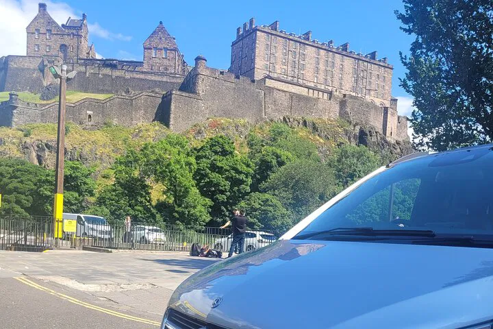 Edinburgh's Opulent Escape: A Private Luxury Day Tour