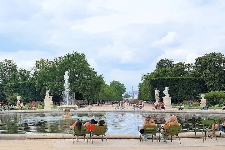 Tuileries Garden Audio Adventure: Uncover Parisian Royal History!