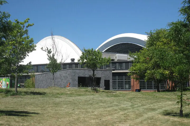 Toronto's Thrilling Tourist Trail: Uncover Hidden Gems with a Scavenger Hunt!