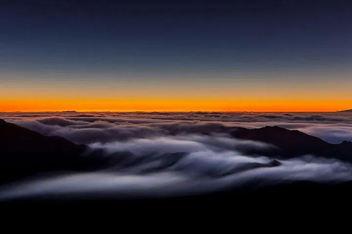 Maui: Haleakala Sunrise Tour with Breakfast & Hotel Pickup