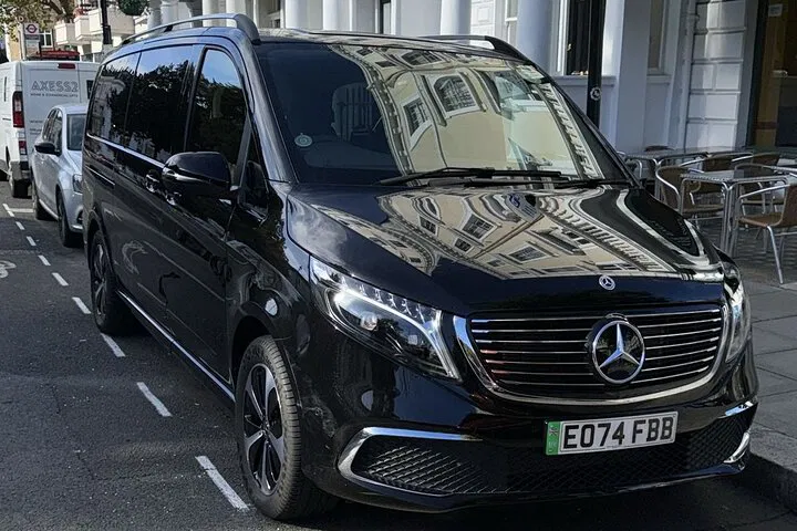 Arrive in Style: Luxury Heathrow Transfers to London & Beyond