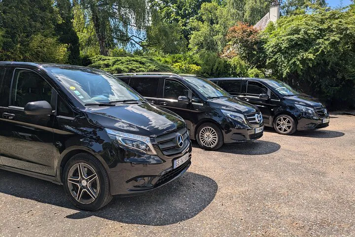 Paris to Caen/Bayeux Private Transfer: Easy & Personal