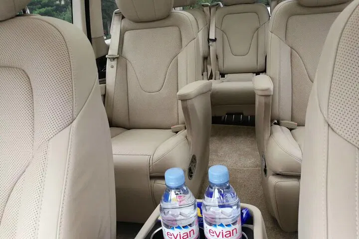 Stress-Free Yinchuan Transfers: Private Airport & Hotel Service