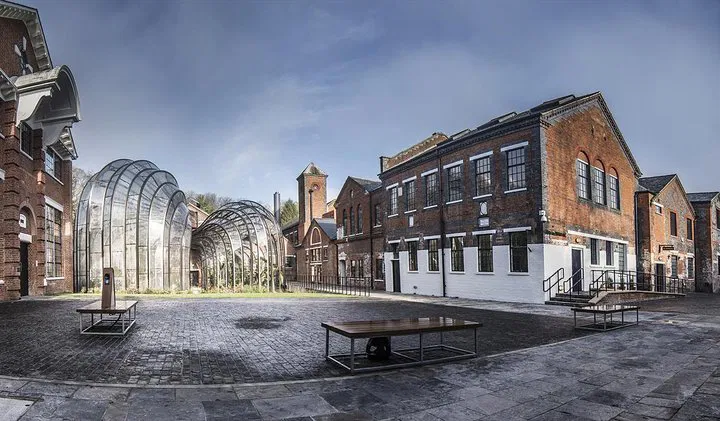 Portsmouth Port to London: Bombay Sapphire Distillery Tour